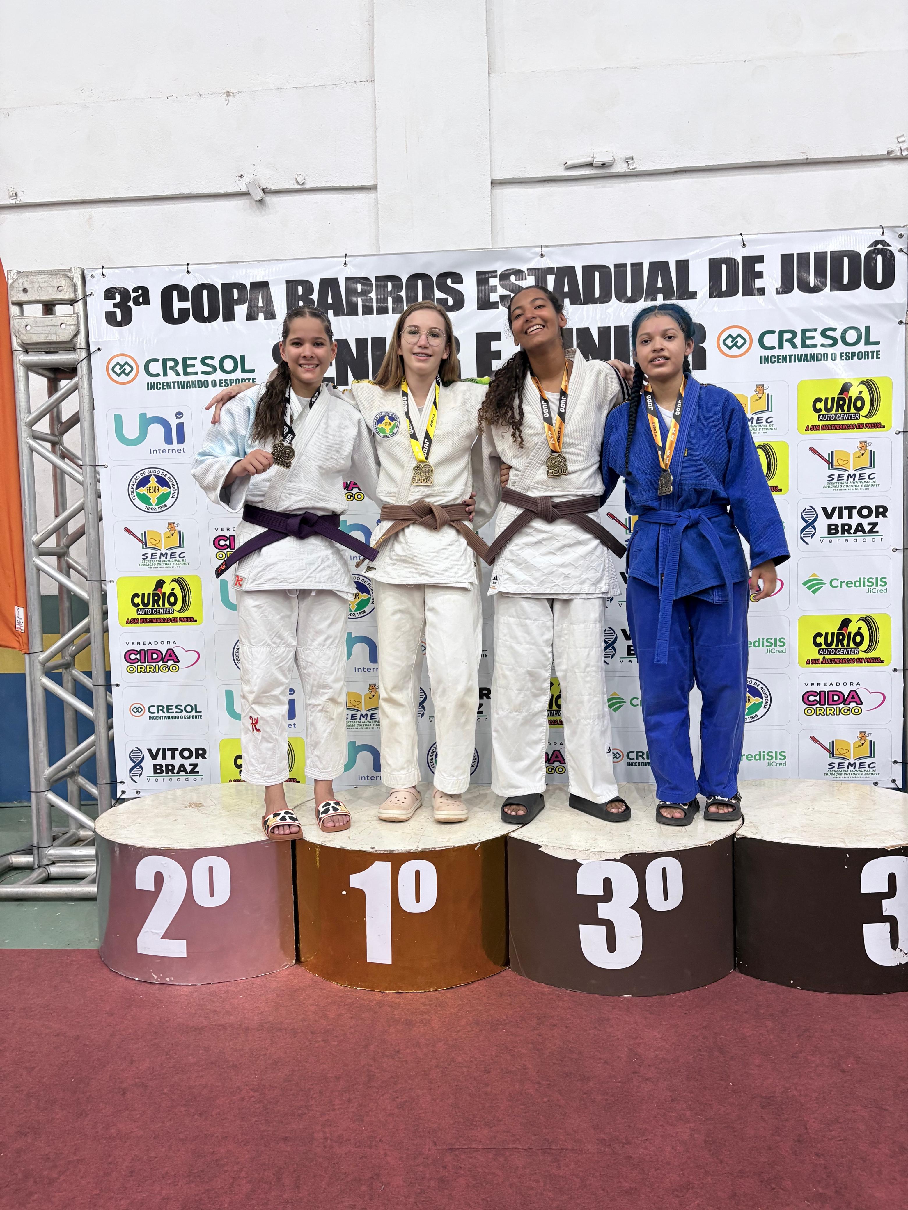 Kauany Cristina Alves Brauna(Bronze) CADETE FEMININO LEVE (-52kg)